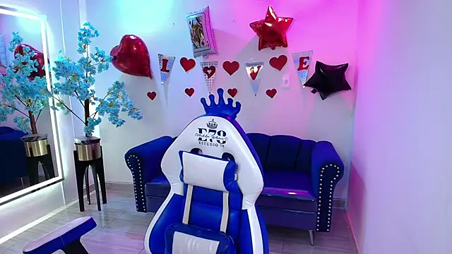 Madisson pitman online show from February 18, 8:27 pm