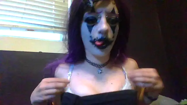 emoprincessxD online show from May 10, 10:48 pm