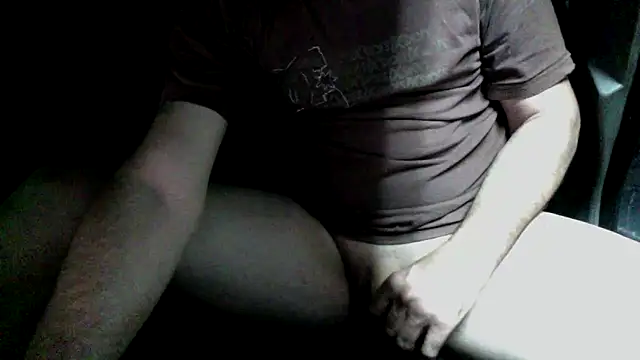 Snapshot of dollar_sub chatting on April 11, 4:33 pm dollar sub online show from April 11, 4:33 pm
