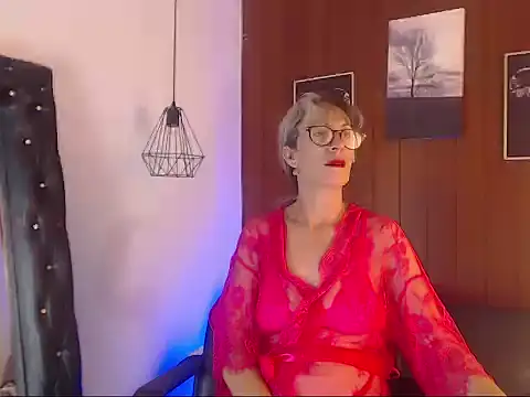 Snapshot of laurasofia45 chatting on February 27, 3:39 am laurasofia45 online show from February 27, 3:39 am