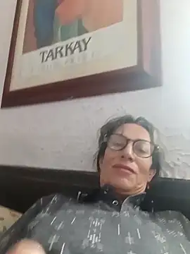 Snapshot of laurasofia45 chatting on February 27, 3:45 pm laurasofia45 online show from February 27, 3:45 pm