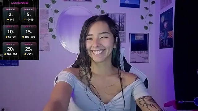 Snapshot of IvyStone_ chatting on June 22, 11:57 pm IvyStone online show from June 22, 11:57 pm