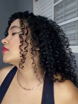 Snapshot of pandinhagamer chatting on March 1, 12:23 am pandinhagamer online show from March 1, 12:23 am