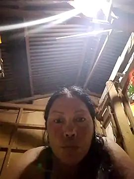 Snapshot of sexymom_siovie chatting on May 3, 10:54 am sexymom siovie online show from May 3, 10:54 am