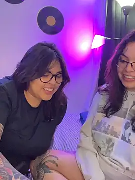 Snapshot of KittyTatts chatting on February 21, 2:56 am KittyTatts online show from February 21, 2:56 am