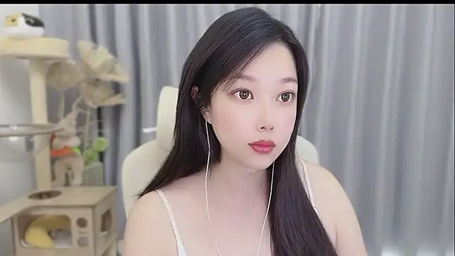 Snapshot of Yumi_yuni chatting on May 30, 1:03 am Yumi yuni online show from May 30, 1:03 am