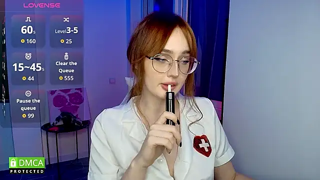 Snapshot of AdeLuna chatting on March 4, 11:22 pm AdeLuna online show from March 4, 11:22 pm