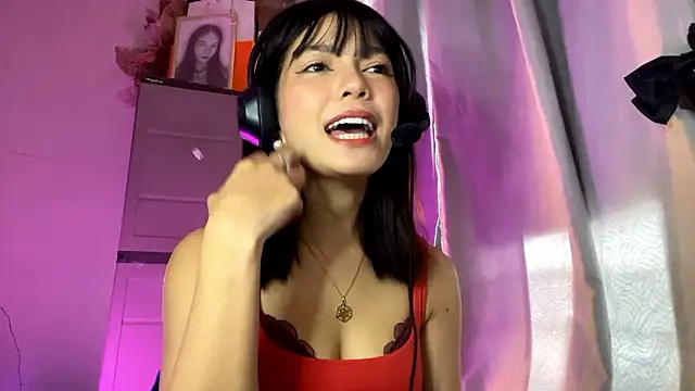 Snapshot of ConstancePorrini chatting on March 3, 5:57 am ConstancePorrini online show from March 3, 5:57 am