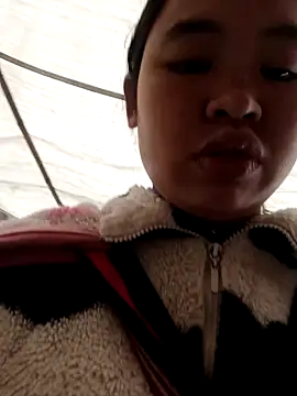 Jyllyy online show from February 1, 3:05 am