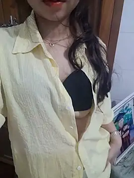 NinaKey online show from February 22, 5:33 pm