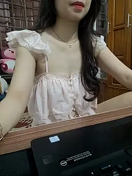 Snapshot of NinaKey chatting on April 25, 4:48 pm NinaKey online show from April 25, 4:48 pm