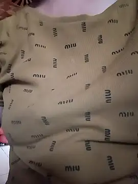 hot-luna- online show from April 14, 10:21 am