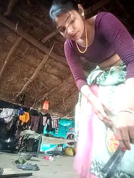 Snapshot of Hotty_raghni chatting on February 3, 7:57 am Hotty raghni online show from February 3, 7:57 am