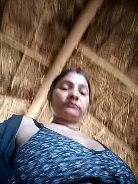 Snapshot of Hotty_raghni chatting on February 15, 7:51 am Hotty raghni online show from February 15, 7:51 am