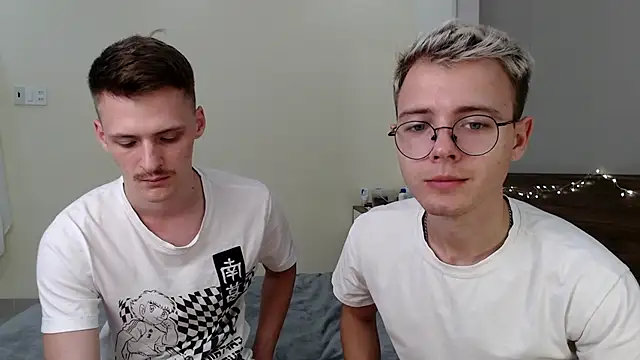 NikiKerryCum online show from February 5, 3:05 pm