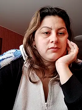 Snapshot of Soli9999 chatting on February 4, 6:52 am Soli9999 online show from February 4, 6:52 am