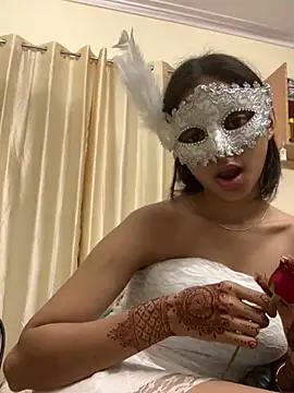 HEENA-STRIP online show from February 16, 10:22 am