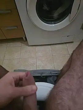 Snapshot of Heyyo3 chatting on February 3, 9:58 am Heyyo3 online show from February 3, 9:58 am