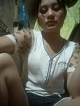 Momo-biki online show from April 11, 9:35 am