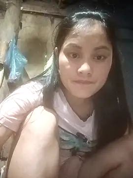 Snapshot of Momo-biki chatting on April 27, 10:57 am Momo-biki online show from April 27, 10:57 am