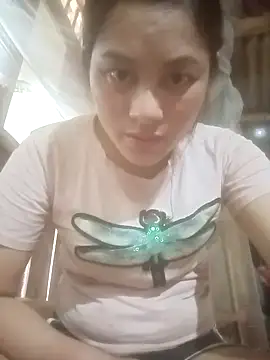 Snapshot of Momo-biki chatting on April 28, 4:50 am Momo-biki online show from April 28, 4:50 am
