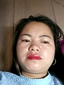 Snapshot of emlylyxinh chatting on February 11, 6:46 pm emlylyxinh online show from February 11, 6:46 pm