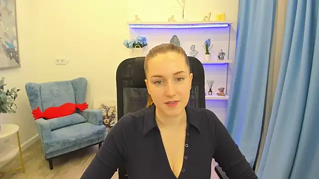 CaseyTerini online show from March 31, 3:52 am