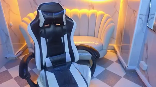 Valerie moon b online show from March 4, 12:55 pm