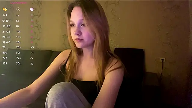 Snapshot of axin_burnell chatting on August 3, 6:55 pm axin burnell online show from August 3, 6:55 pm