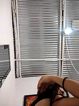 Snapshot of Jewelryprincess chatting on January 31, 9:35 pm Jewelryprincess online show from January 31, 9:35 pm