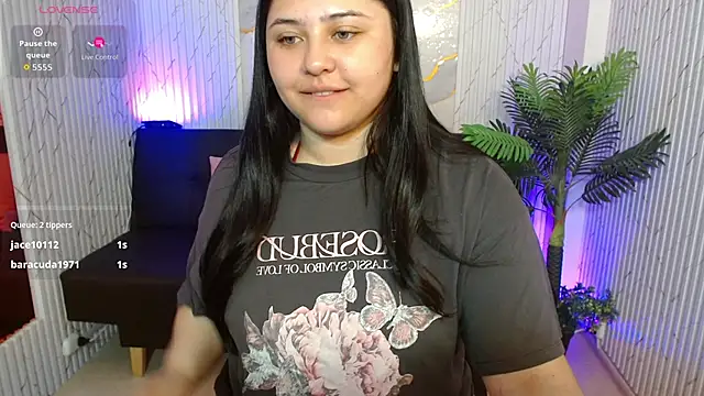 Snapshot of Siena_Tay chatting on February 1, 12:04 pm Siena Tay online show from February 1, 12:04 pm