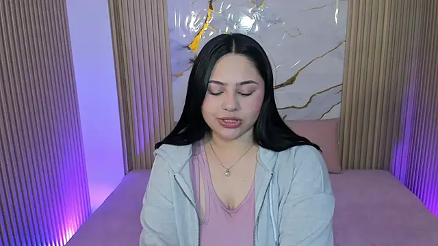 Siena Tay online show from April 10, 11:59 am