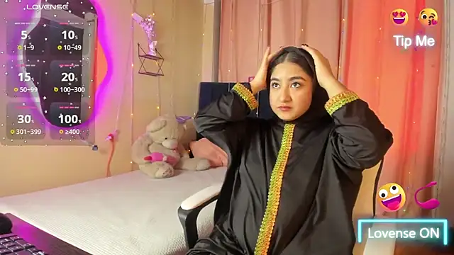 SamiraAwada online show from February 4, 6:03 pm