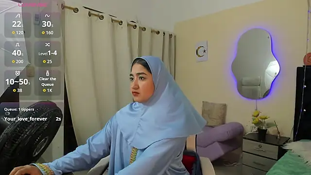 SamiraAwada online show from April 20, 7:04 pm