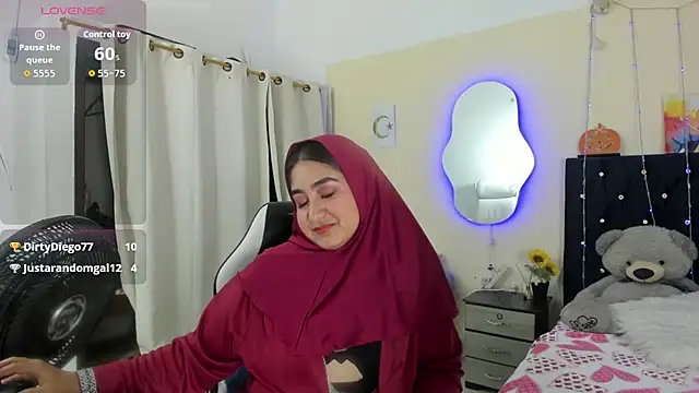 Snapshot of SamiraAwada chatting on April 24, 7:38 pm SamiraAwada online show from April 24, 7:38 pm