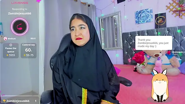 Snapshot of SamiraAwada chatting on June 4, 7:42 pm SamiraAwada online show from June 4, 7:42 pm