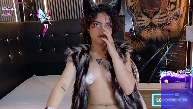 Snapshot of KittyLatina_02 chatting on February 5, 3:00 am KittyLatina 02 online show from February 5, 3:00 am