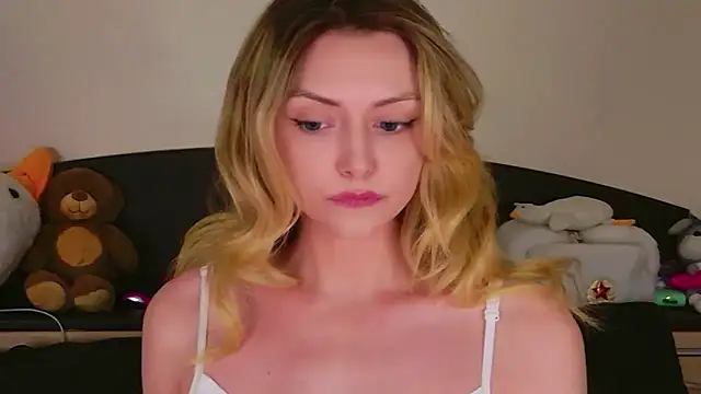 Leecey online show from February 23, 6:38 pm