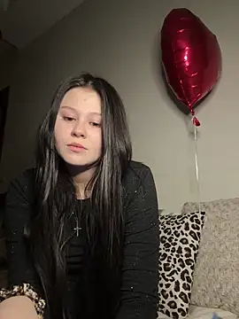 Snapshot of MelisaKis chatting on February 14, 12:29 am MelisaKis online show from February 14, 12:29 am