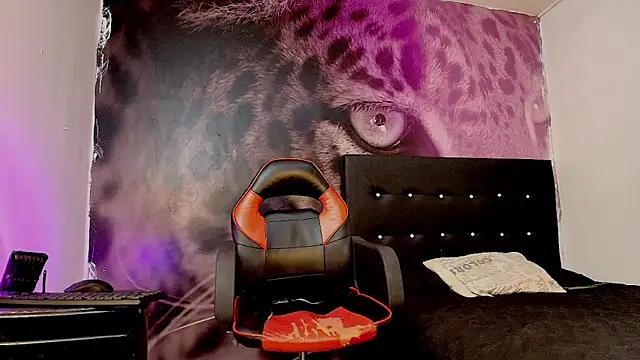 Snapshot of JERO_TEASE_S7S chatting on February 13, 6:48 pm JERO TEASE S7S online show from February 13, 6:48 pm