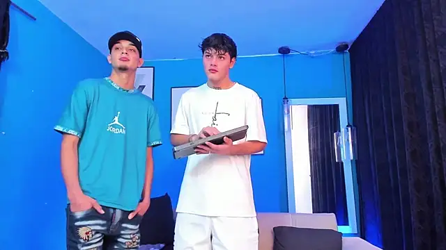 Snapshot of KingOfHeavens_2 chatting on February 15, 9:00 pm KingOfHeavens 2 online show from February 15, 9:00 pm