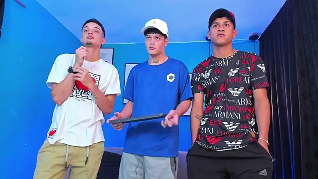 Snapshot of KingOfHeavens_2 chatting on March 2, 9:32 pm KingOfHeavens 2 online show from March 2, 9:32 pm