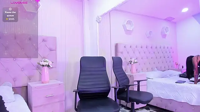 Snapshot of JazminRusso_ chatting on April 9, 4:56 am JazminRusso online show from April 9, 4:56 am