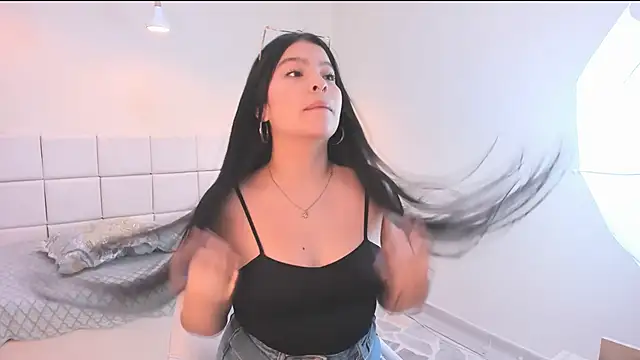 Hanna Lee4 online show from February 24, 2:20 am