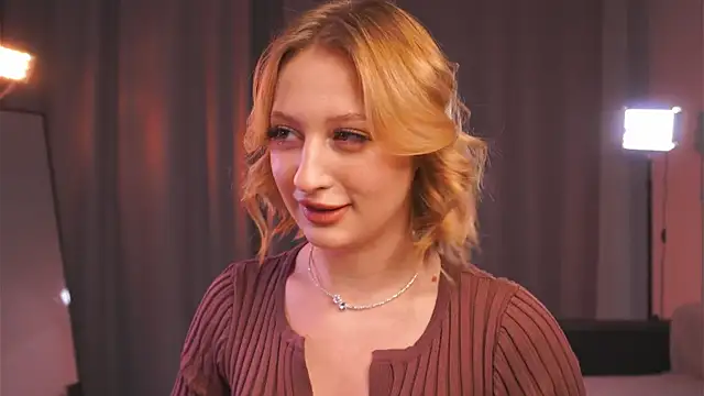 Snapshot of nikapie chatting on February 28, 2:51 pm nikapie online show from February 28, 2:51 pm