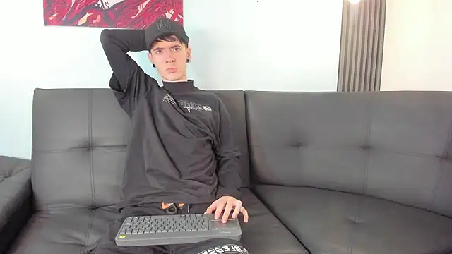 Lio      online show from February 15, 3:14 am