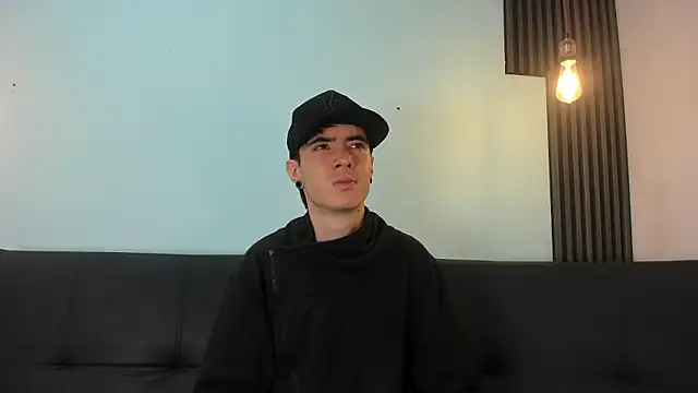 Lio      online show from March 2, 3:20 am