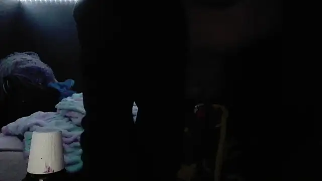 Snapshot of spooky425hd chatting on June 8, 1:28 am spooky425hd online show from June 8, 1:28 am