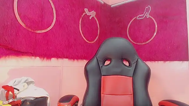 isabella vogue online show from February 15, 11:41 am