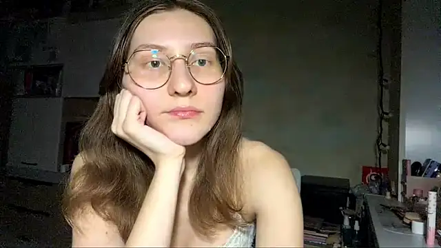 Miaaa Moon online show from March 26, 4:23 pm